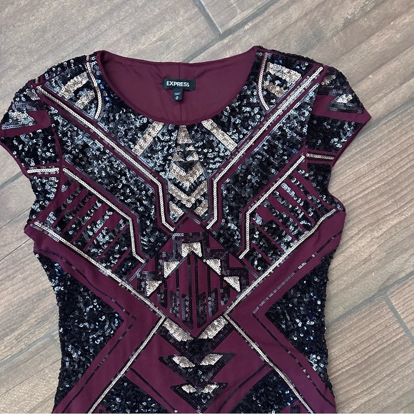 Express Dress - Picture 3 of 11